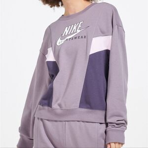 Nike Womens Purple / Pink Sportswear Heritage Crewneck Sweatshirt sz S